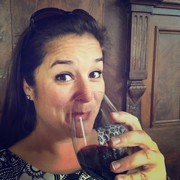 Meet your Posher, Heather - Picture 1 of 1